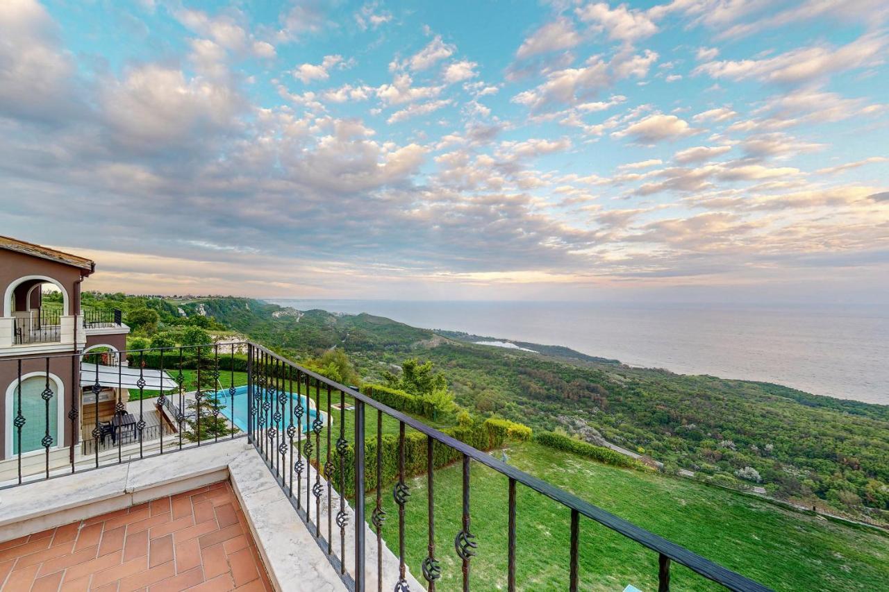 Lighthouse Luxe Estate Apart&Villas Balchik Extérieur photo